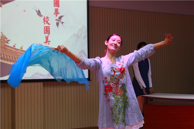 师生共谱开场节目.jpg