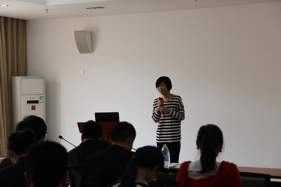 3.婚庆司仪面试应征人员风采.JPG