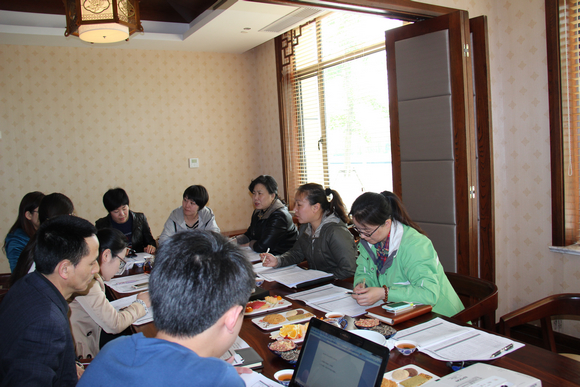 2.学生教育管理和服务引导工作沙龙活动现场.JPG