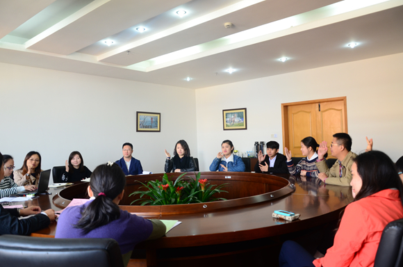 14.督查组召开师生代表座谈会.JPG