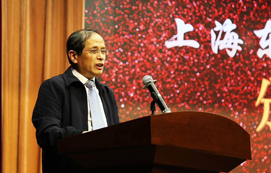 03-900.jpg